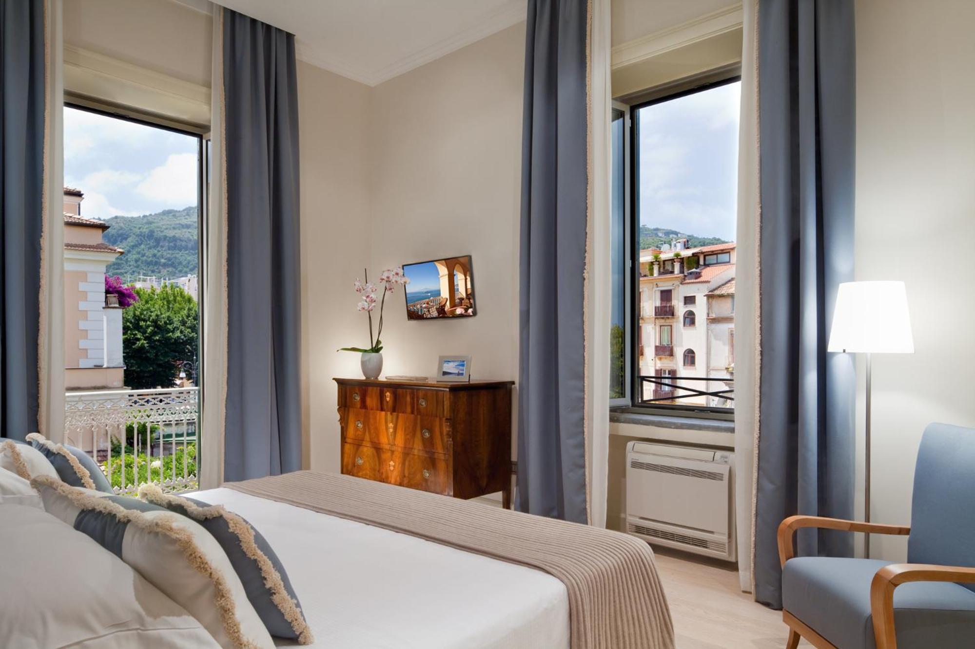 Grand Hotel Excelsior Vittoria Sorrento Esterno foto