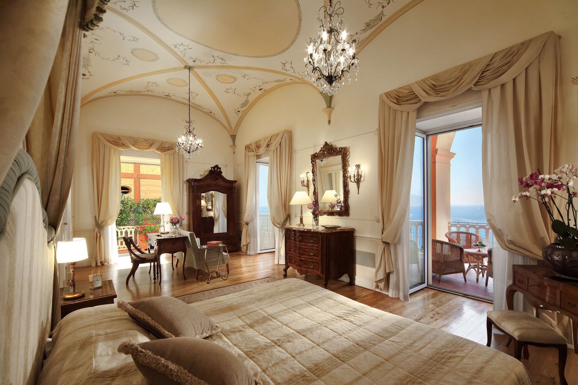 Grand Hotel Excelsior Vittoria Sorrento Esterno foto