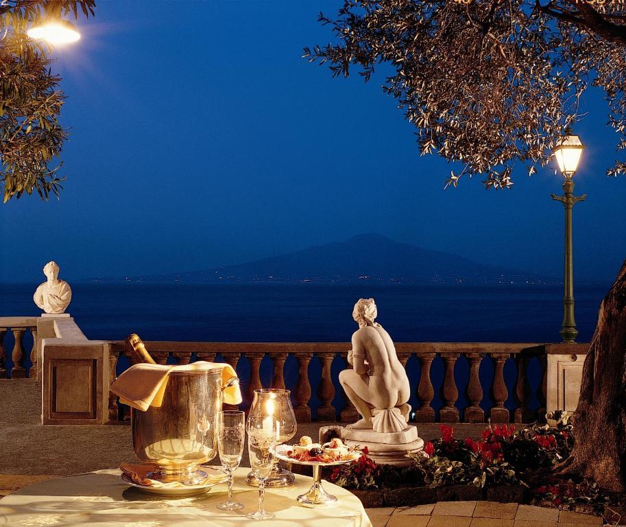 Grand Hotel Excelsior Vittoria Sorrento Esterno foto