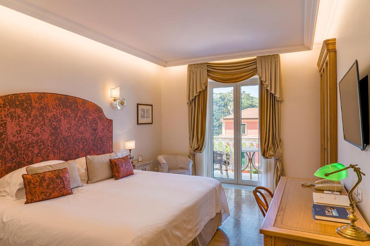 Grand Hotel Excelsior Vittoria Sorrento Esterno foto